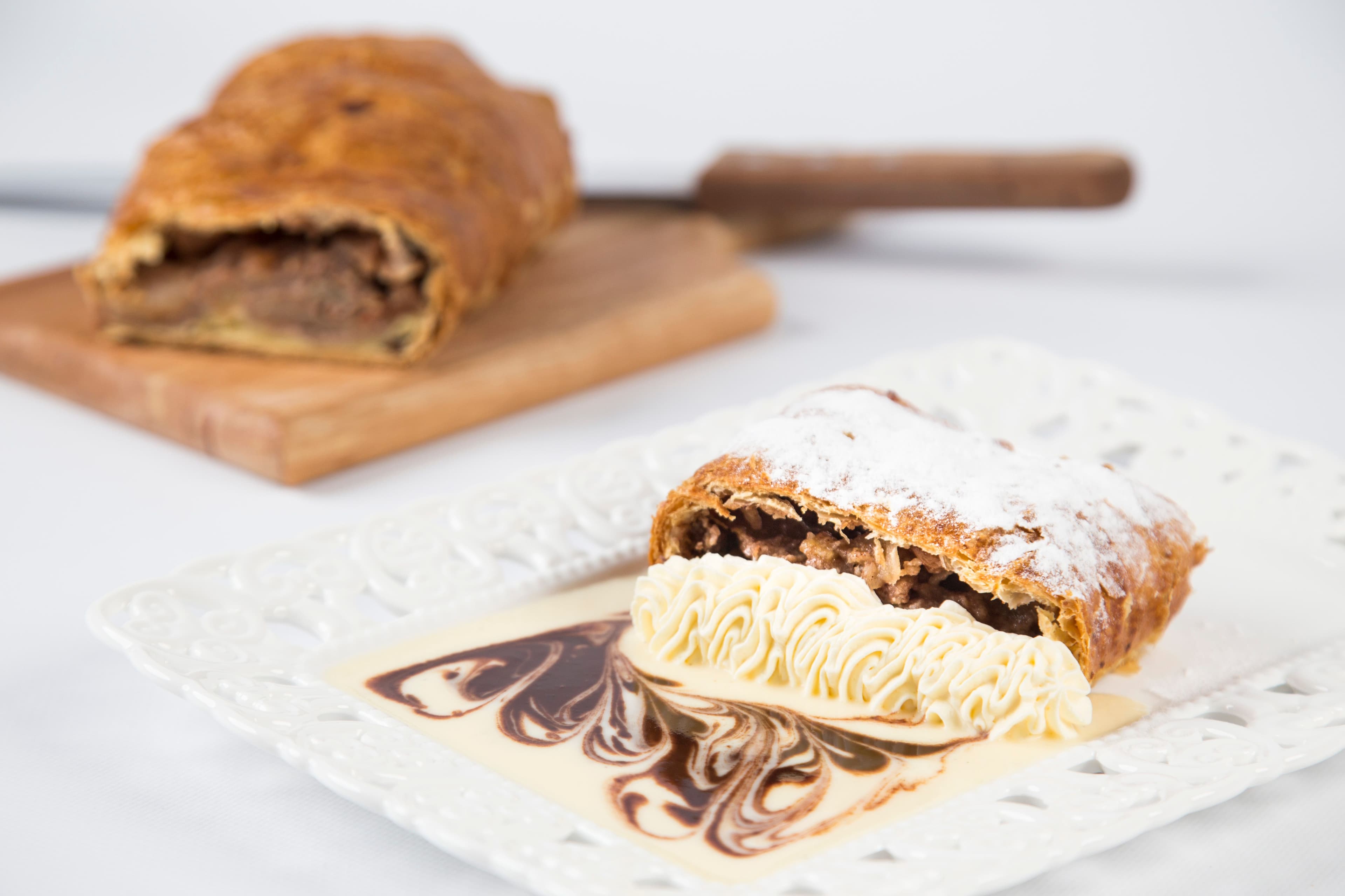 Виенски ябълков щтрудел